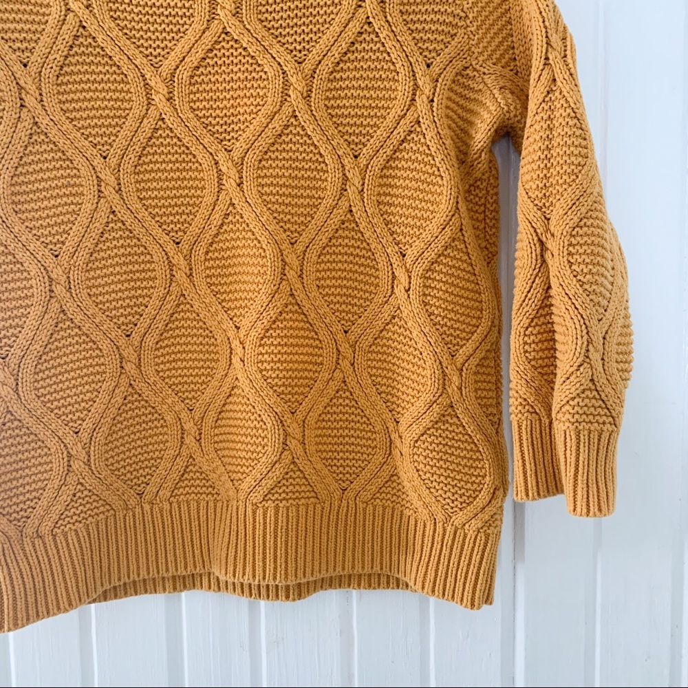 Yellow Sweater - Picture 3 of 4